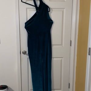 PrettyLittleThing women’s size 10 green velvet maxi dress back split